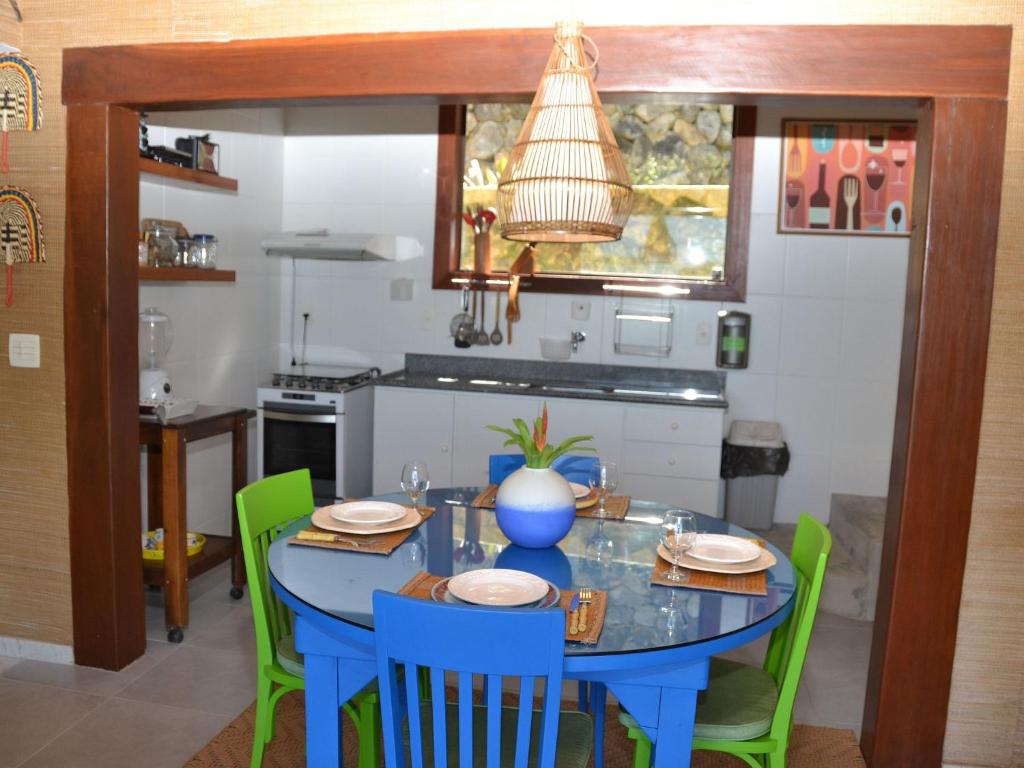  LINDA CASA COM PISCINA E VISTA ESPETACULAR