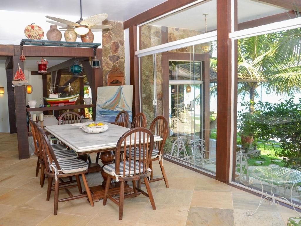  CASA PARADISÍACA COM PRAIA PARTICULAR E PISCINA