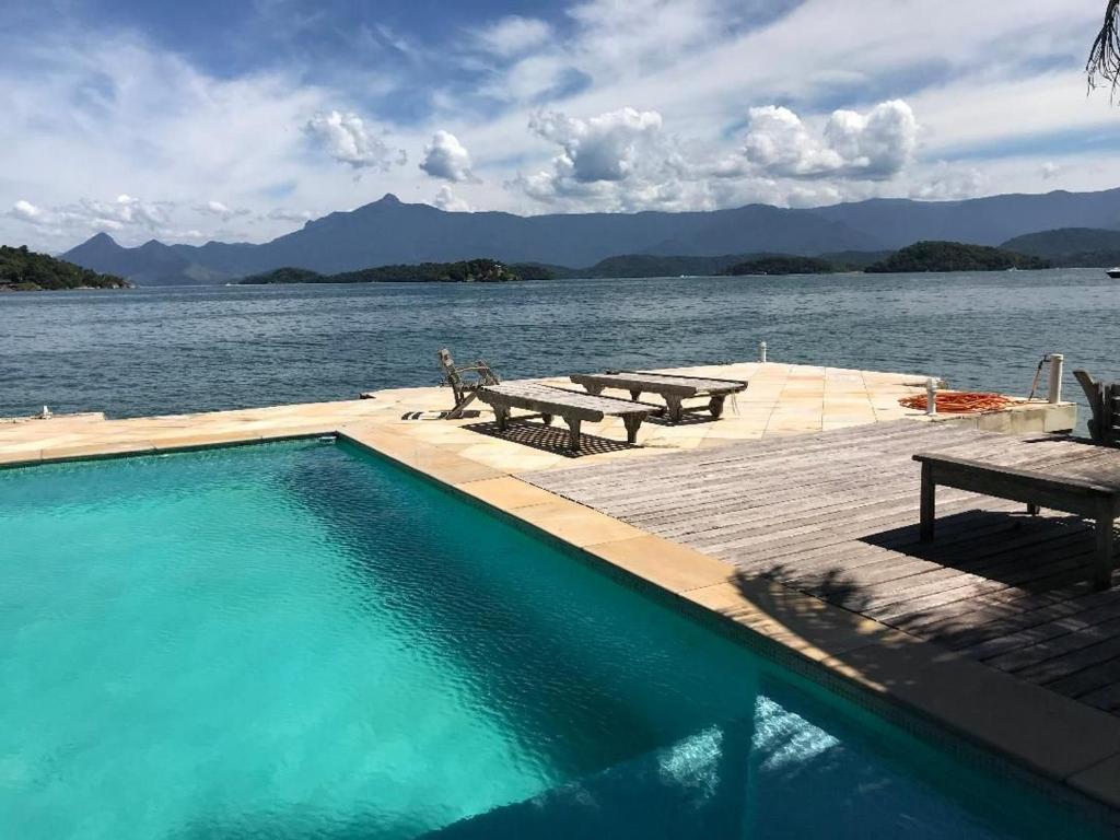  CASA PARADISÍACA COM PRAIA PARTICULAR E PISCINA