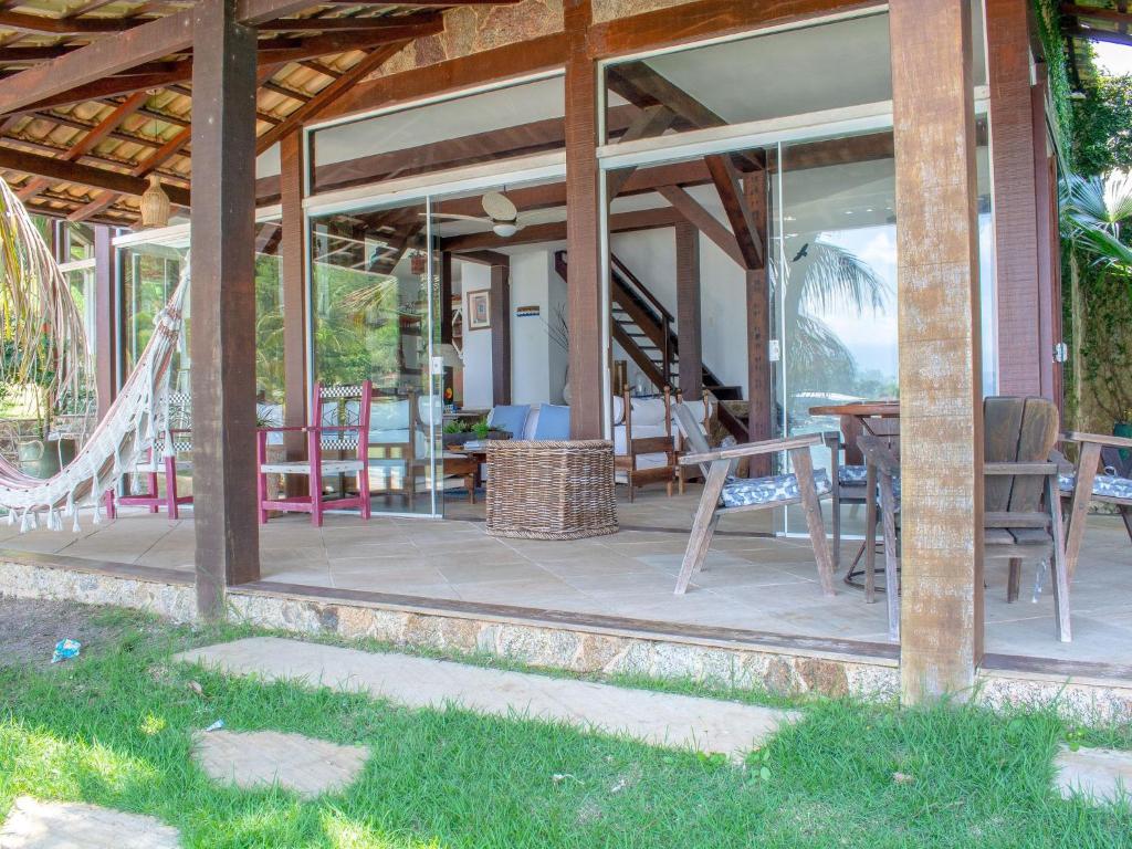  CASA PARADISÍACA COM PRAIA PARTICULAR E PISCINA