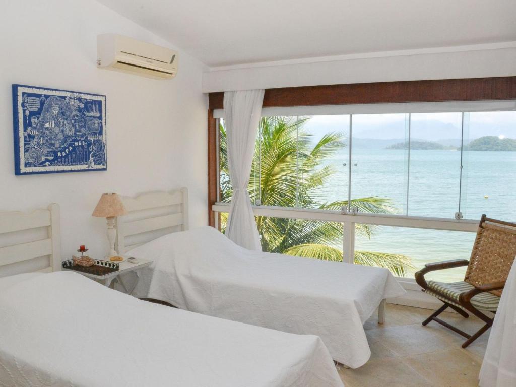  CASA PARADISÍACA COM PRAIA PARTICULAR E PISCINA