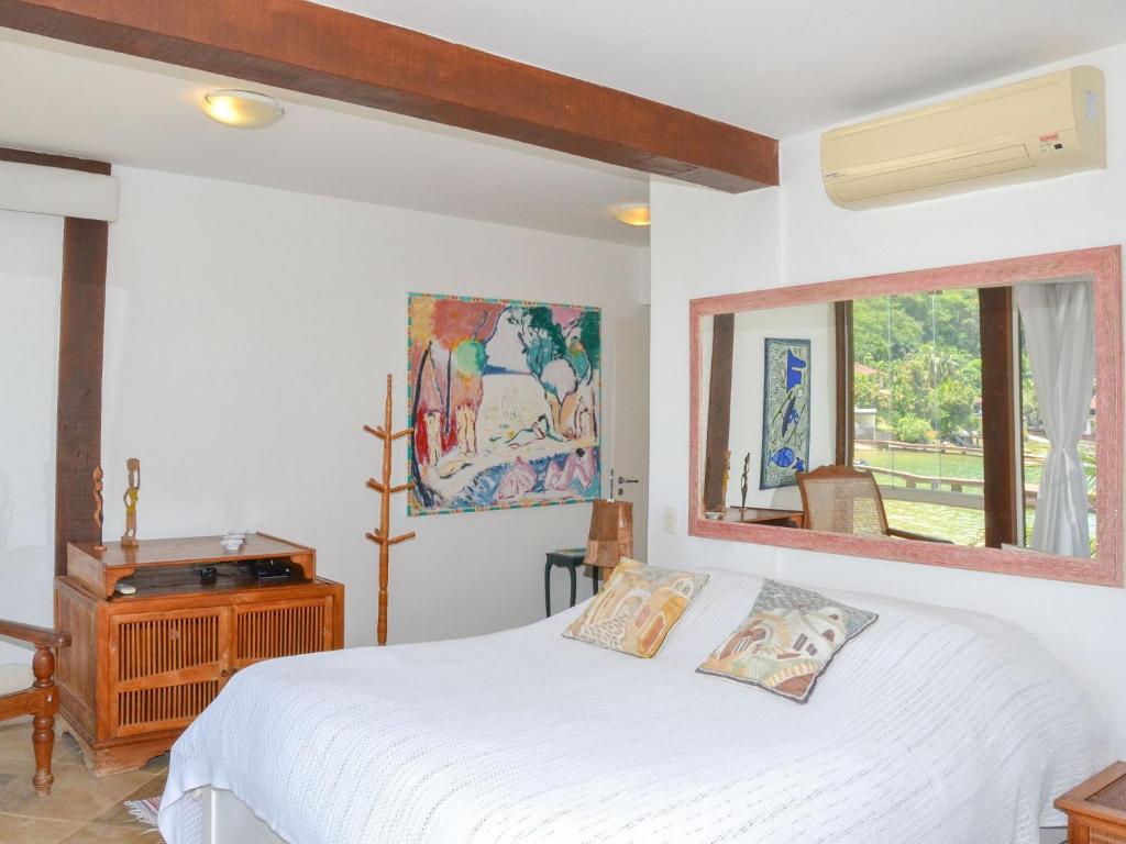  CASA PARADISÍACA COM PRAIA PARTICULAR E PISCINA