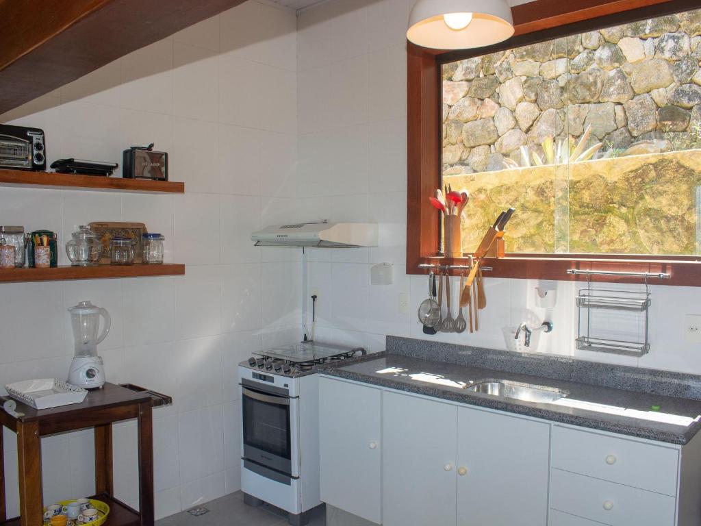  LINDA CASA COM PISCINA E VISTA ESPETACULAR