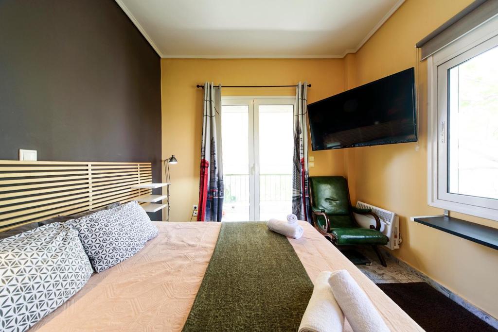 Televízia a/alebo spoločenská miestnosť v ubytovaní warm cozy & quiet