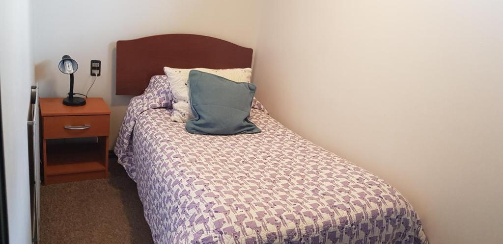 Voodi või voodid majutusasutuse Hostal Centro Montt toas