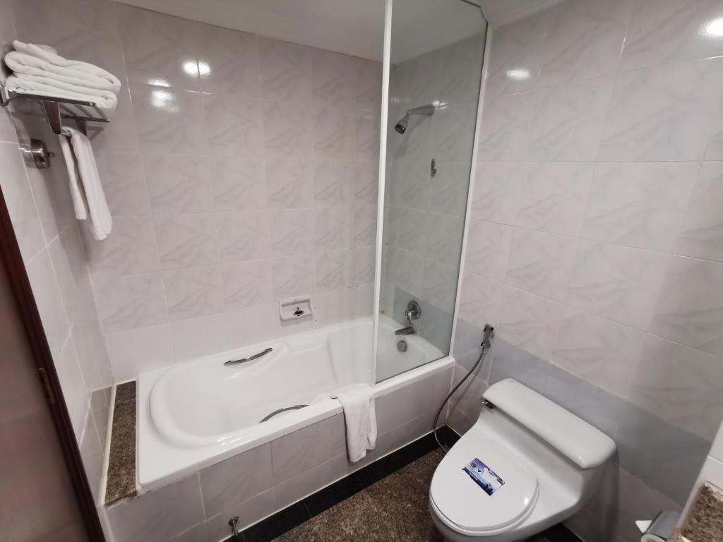 Koupelna v ubytování Classic Hotel