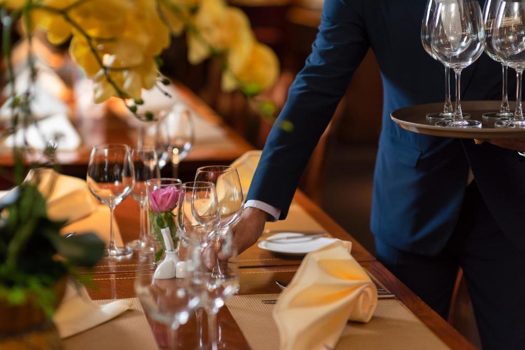 The Emerald Hotel - Resim 24