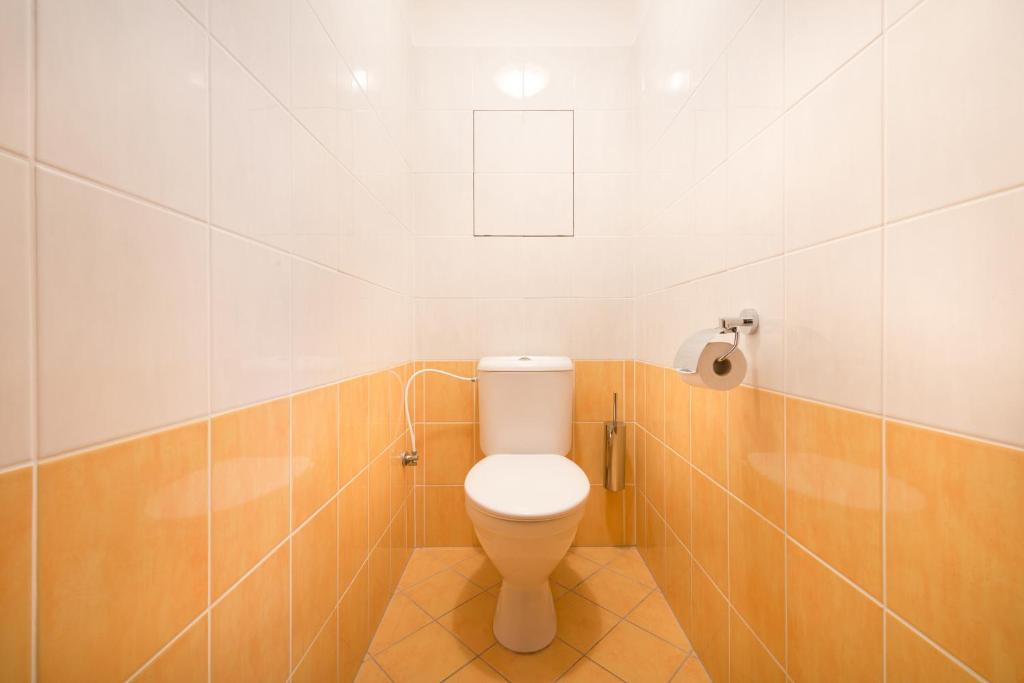 Koupelna v ubytování B2B Apartments