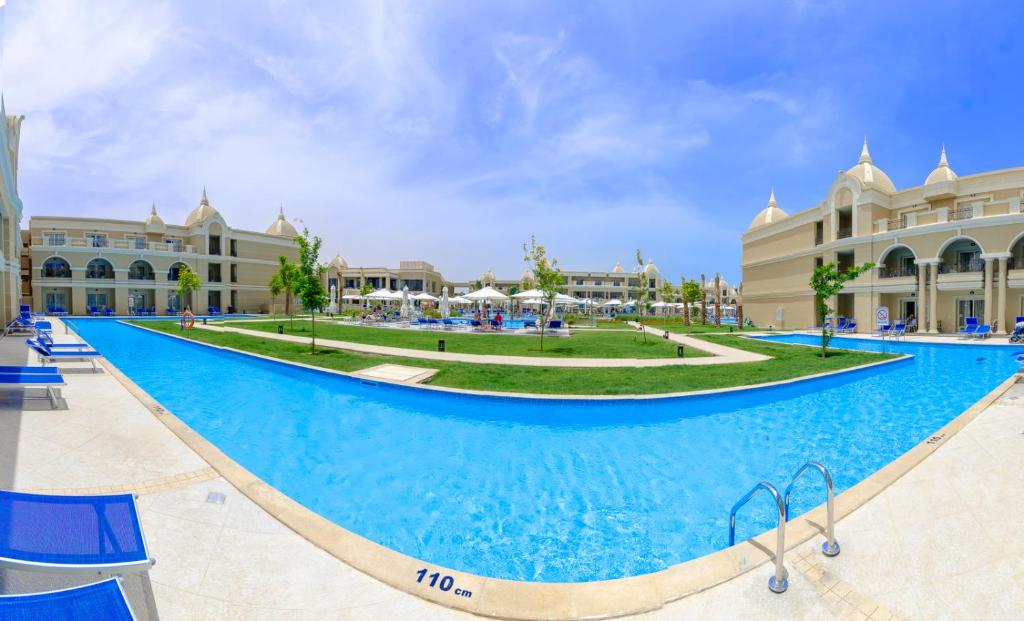 Titanic Royal-Families and Couples only - 