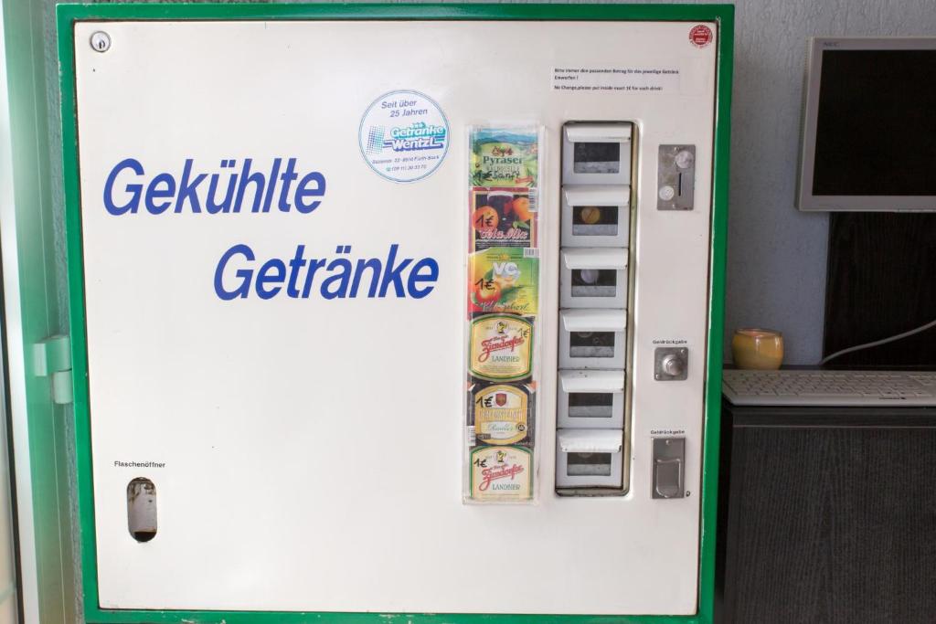Certifikát, hodnocení, plakát nebo jiný dokument vystavený v ubytování Pension Central Nuernberg-Fuerth