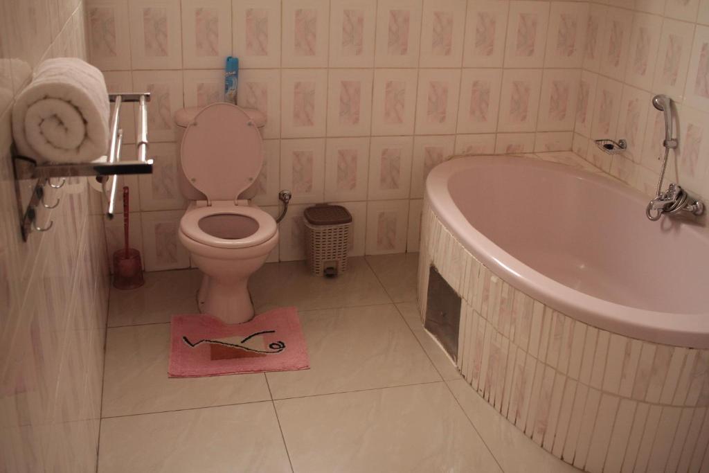 Triple Palms Bed and Breakfast - Habitación Doble De Lujo Con Baño
