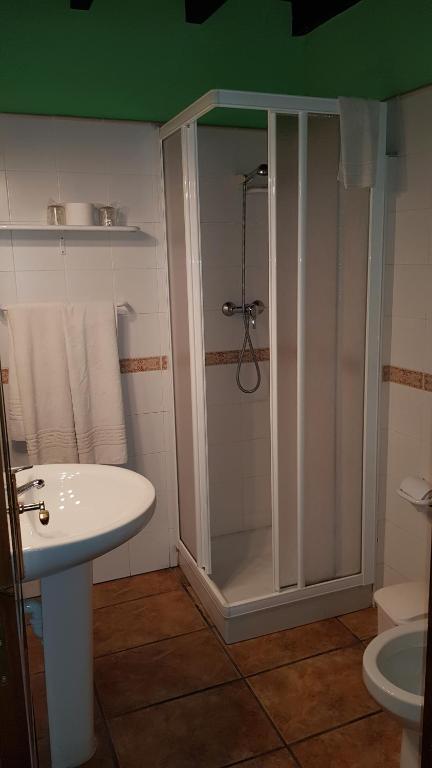 Koupelna v ubytování Casa rural el campu