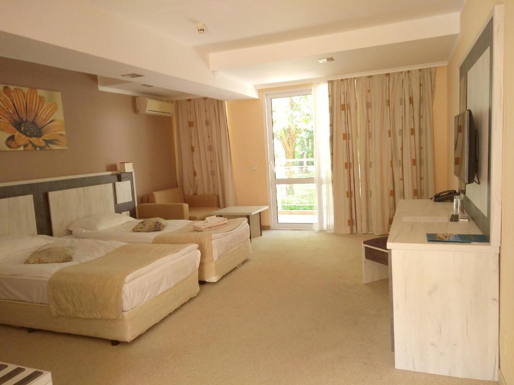 DIT Evrika Beach Club Hotel - All Inclusive - Комната -близнец с видом на бассейн