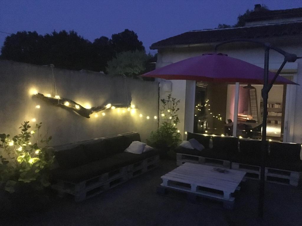 Κήπος έξω από το Maison familiale Cognac