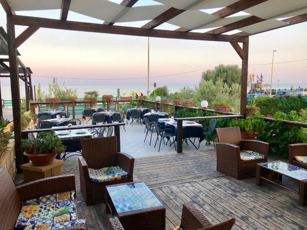 Ресторан / где поесть в Hotel Jonio