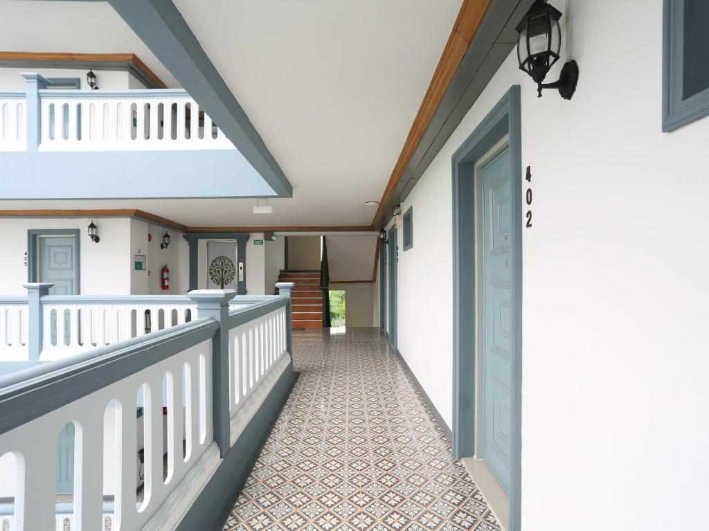 The Lilly Hotel - Resim 9