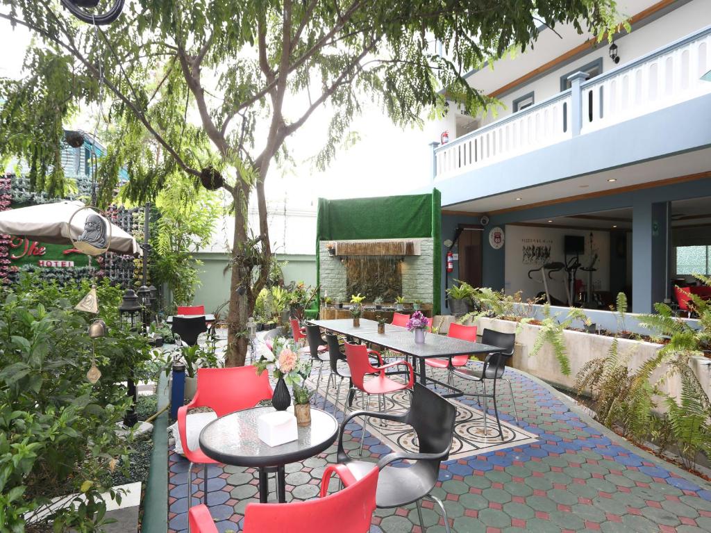 The Lilly Hotel - Resim 10