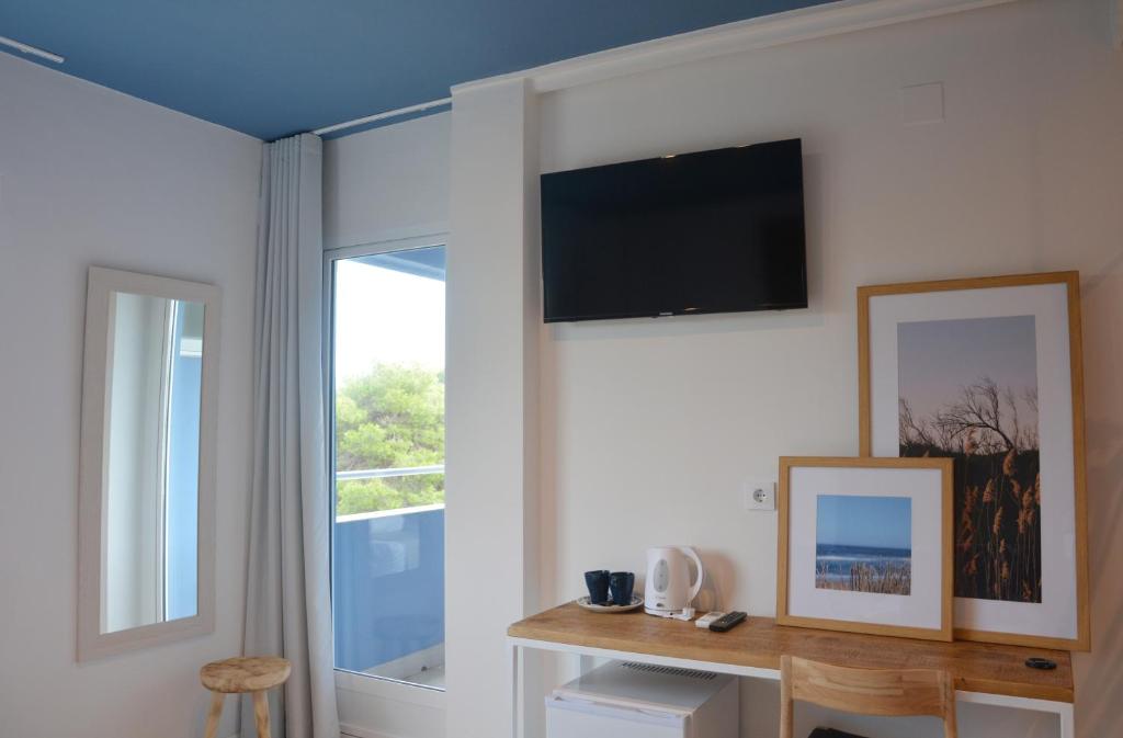 YOU & CO. Saler Beach Boutique, Valencia – Updated 2023 Prices