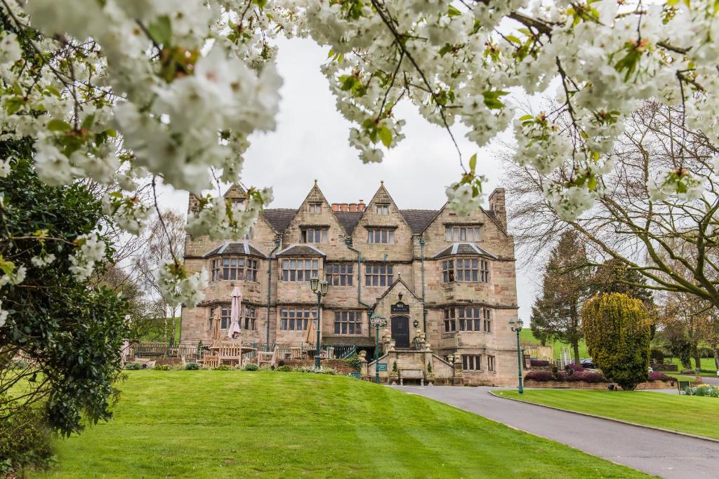 Weston Hall, Stafford (updated prices 2024)