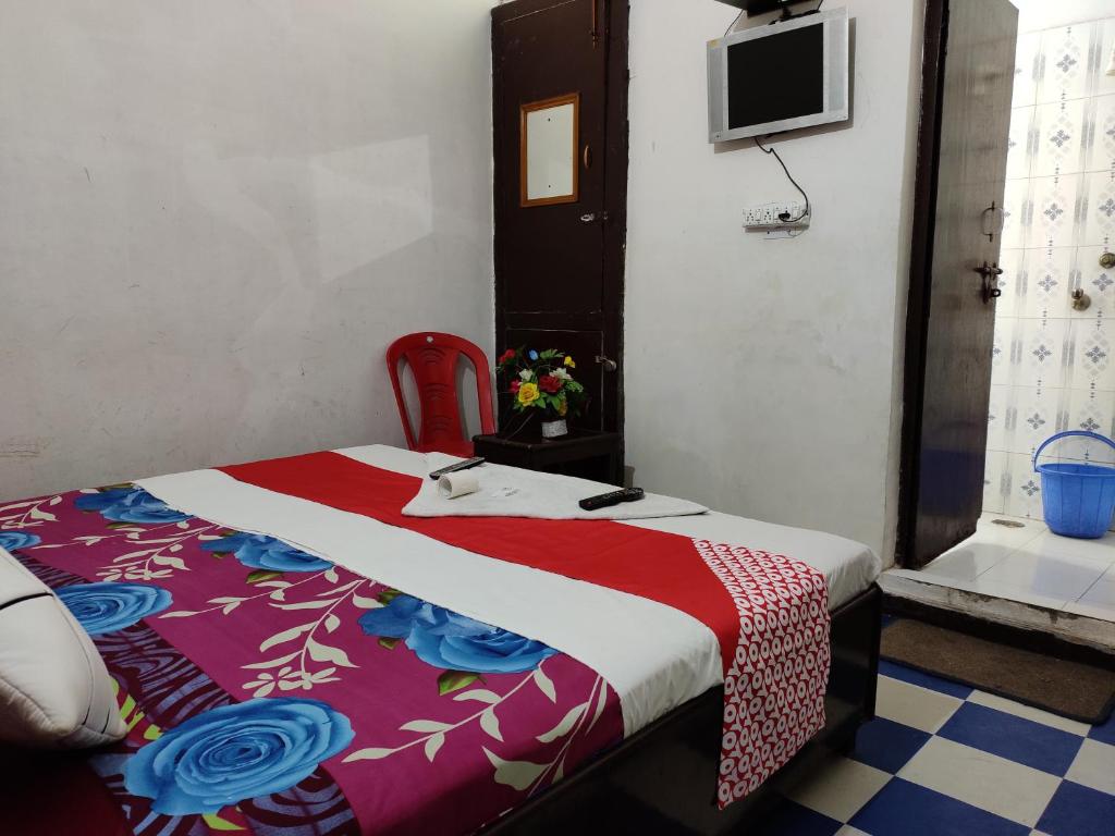 Postel nebo postele na pokoji v ubytování Agra Paying Guest House