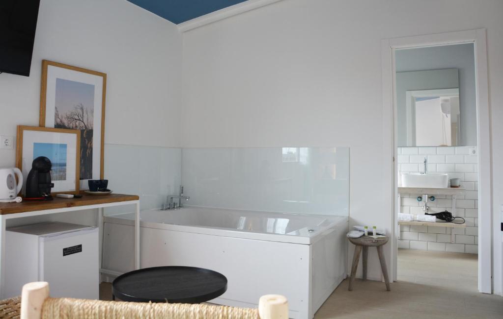 Koupelna v ubytování YOU & CO. Saler Beach Boutique
