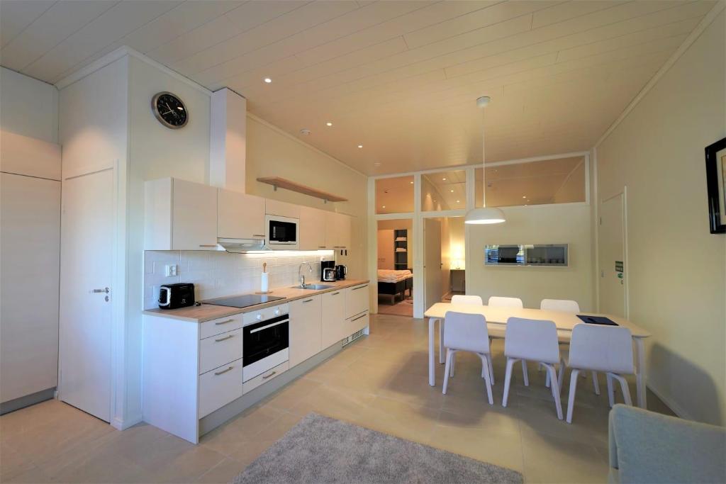 Een keuken of kitchenette bij Rukariutta Apartments