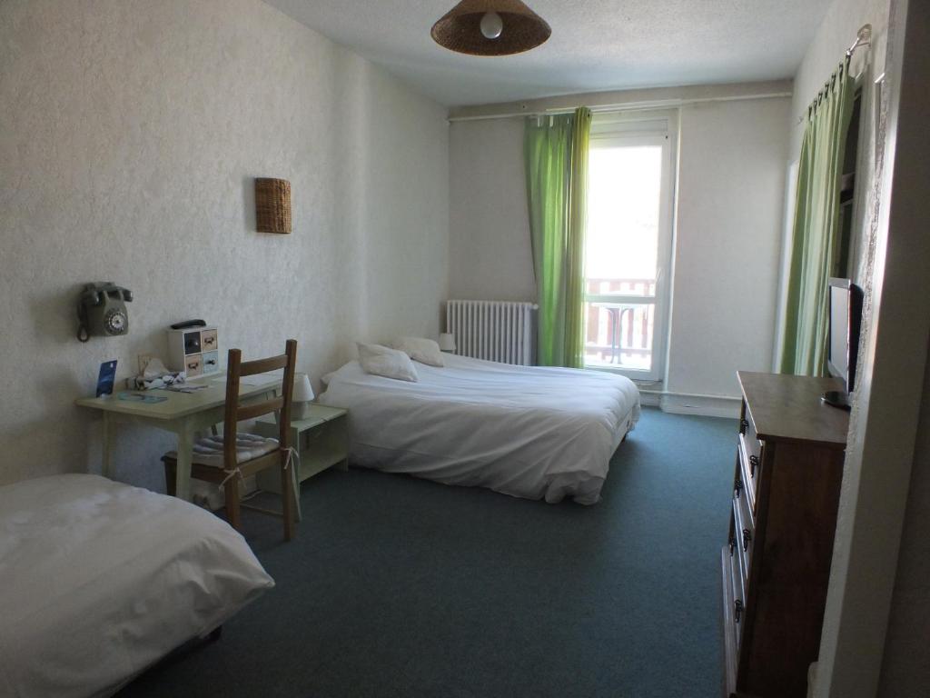 Hotel La Prairie - Triple Room With Balcony