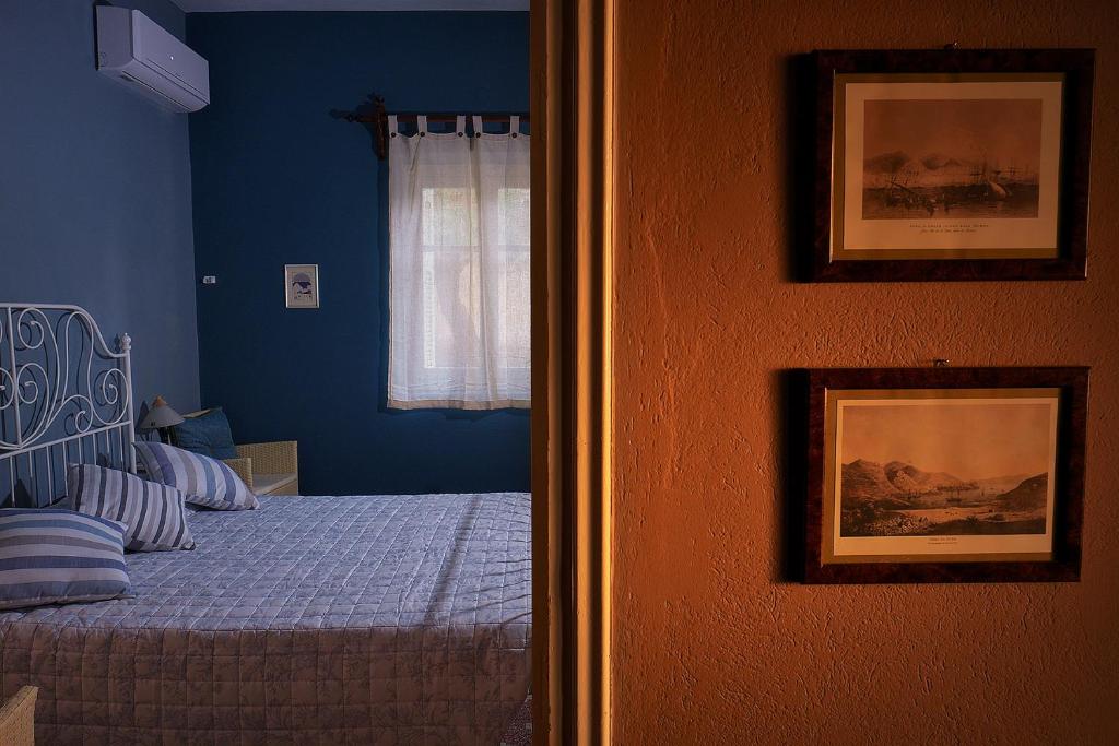 Кровать или кровати в номере VILA INSPIRATION - ON KINI BEACH