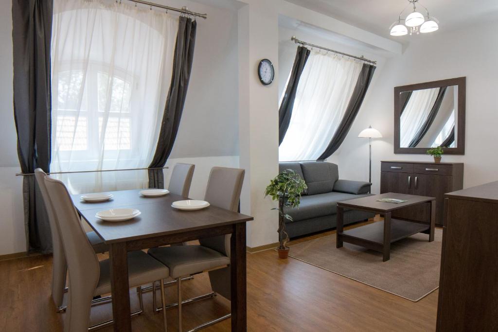 Posezení v ubytování Mecset Apartman