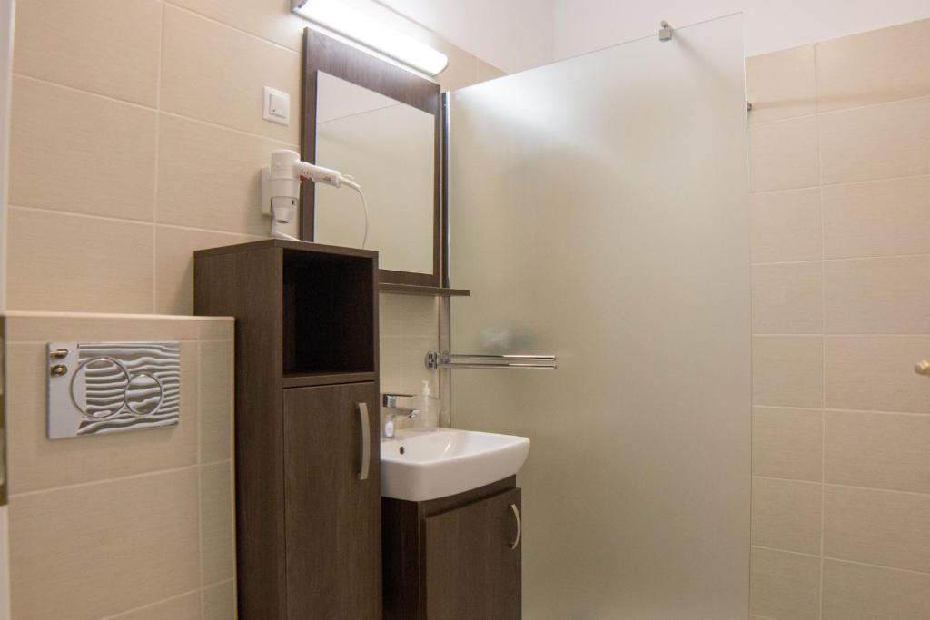 Mecset Apartman - Resim 6