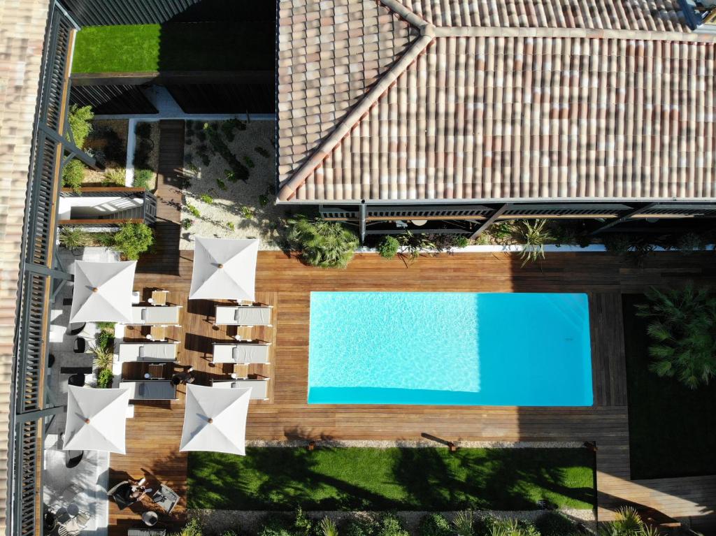 Bazén v ubytování L'Anderenis Boutique Hôtel nebo v jeho okolí