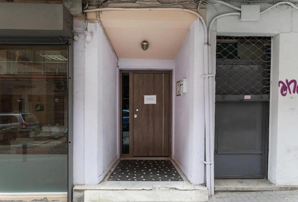Exteriér alebo vchod do ubytovania Central Studio! Fiber WiFi, AC, Private, Self Check-in!