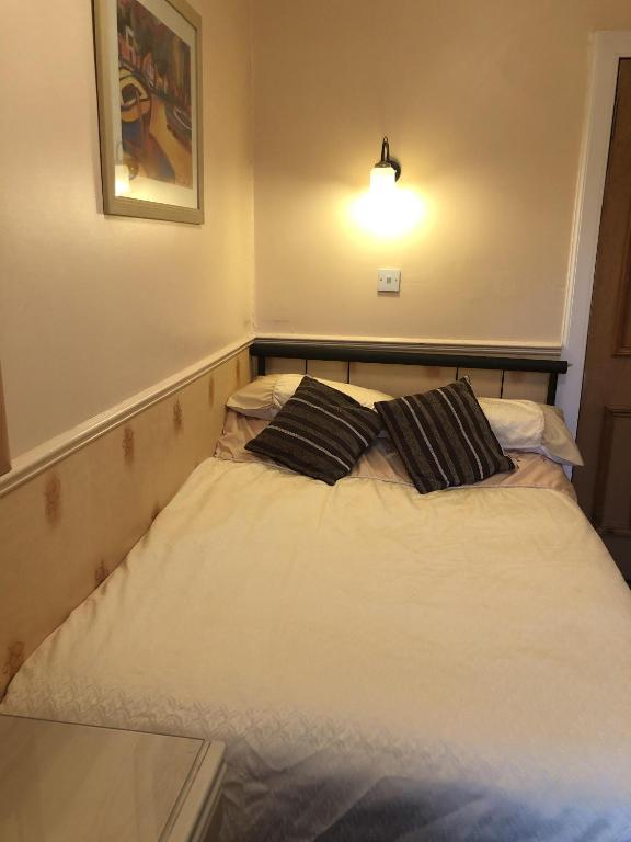 Brae Guest House - Single Room With Private Bathroom