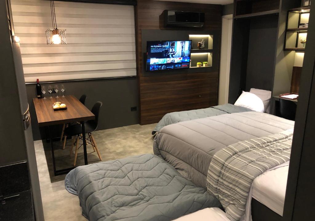  Apartamento super bem decorado em frente ao shopping
