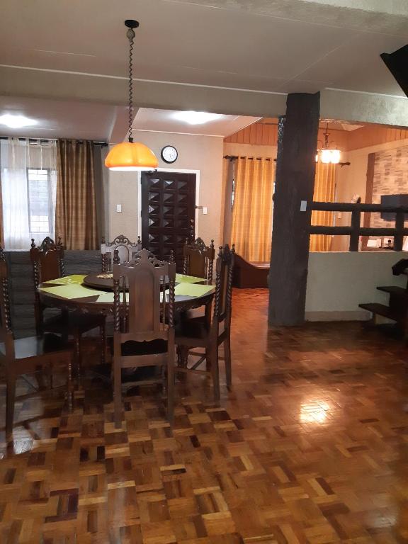 Fotografie z fotogalerie ubytování Zya 3BR A-House v destinaci Baguio