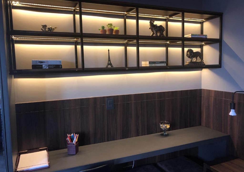  Apartamento super bem decorado em frente ao shopping