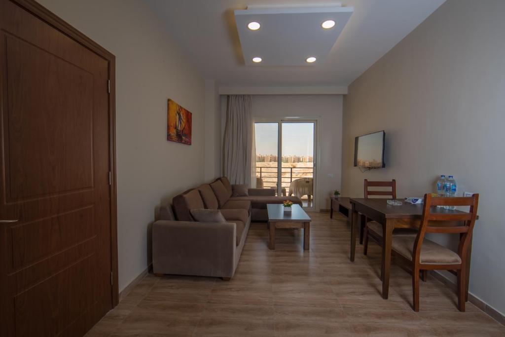 The Home Dreamland - 11