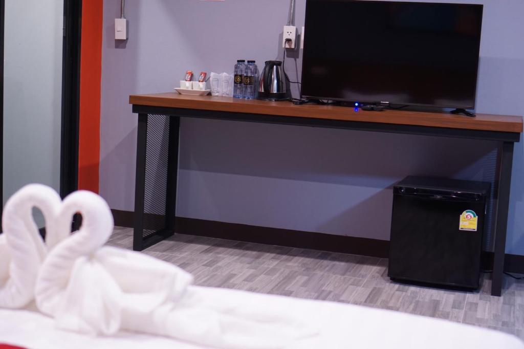 TV a/nebo společenská místnost v ubytování S.S.Hotel Nangrong