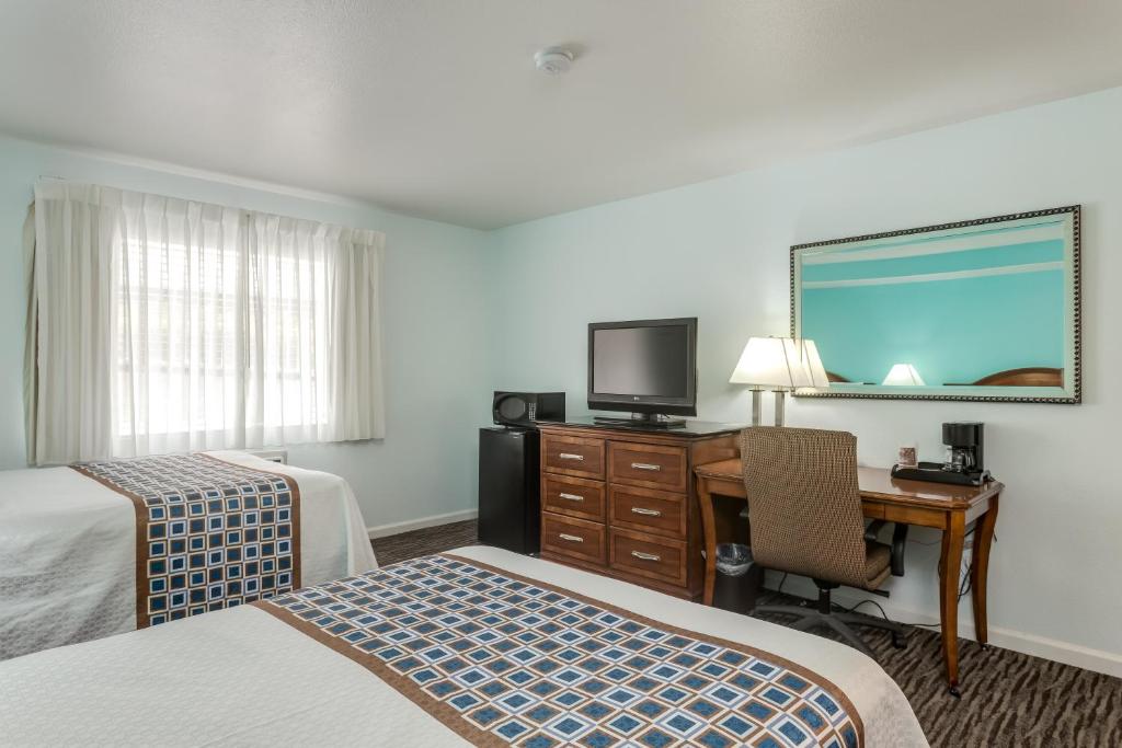 Pacifica Beach Hotel photo