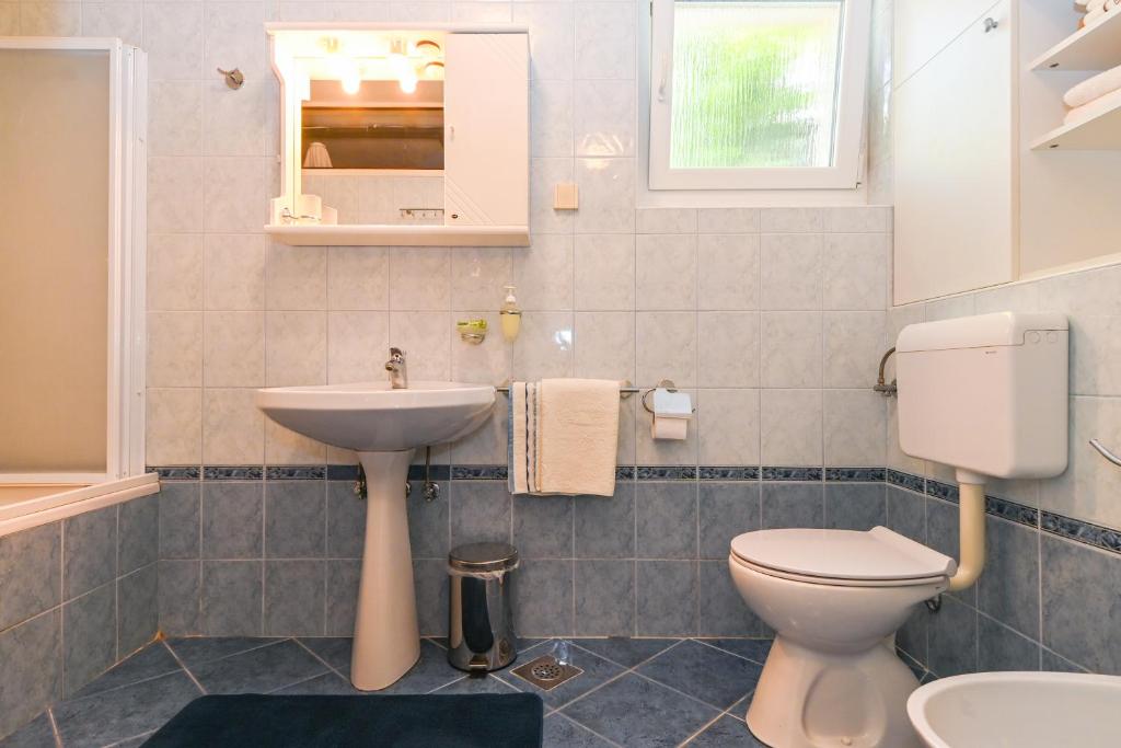 Koupelna v ubytování Apartment Lara