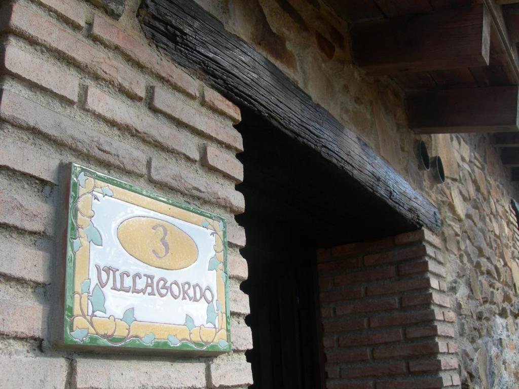Certificado, premio, señal o documento que está expuesto en Finca Los Caleros