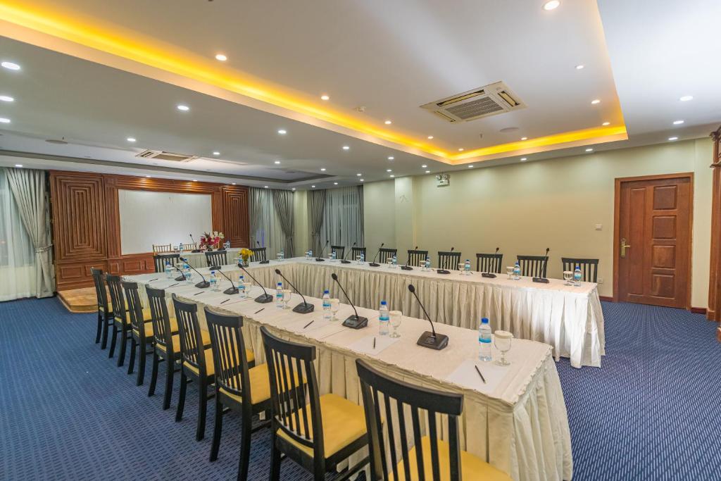 Kampong Thom Royal Hotel 8