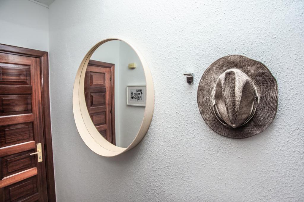 Kép Spectacular Renovated Apartment, 5 min to Camison Beach, with AirCon szállásáról Aronában a galériában