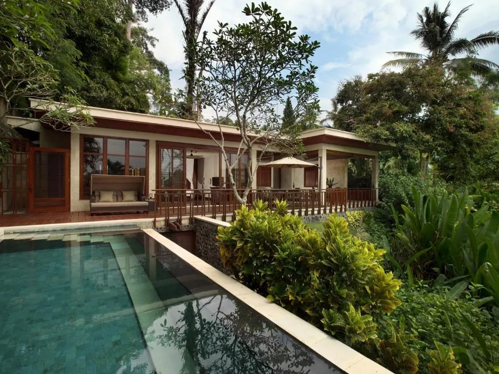 Sayan Villa