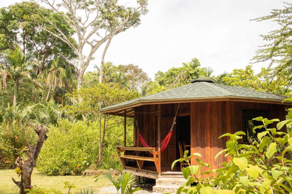 Zahrada ubytování Bungalows Aché Cahuita
