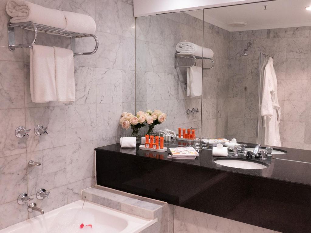 The Hotel Windsor - Resim 3