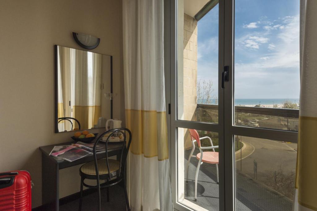 Nespecifikovaný výhled na moře nebo výhled na moře při pohledu z hotelu