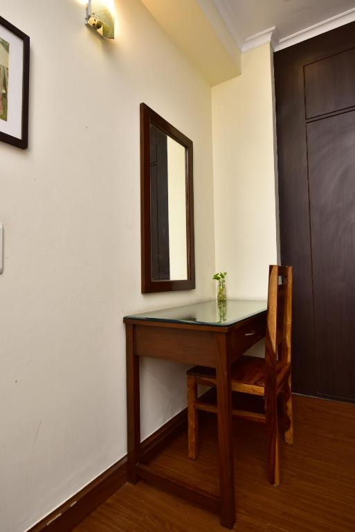 Fotografie z fotogalerie ubytování 2BHK Comfortable Furnished Serviced Apartments in Hauz Khas - Woodpecker Apartments v Novém Dillí