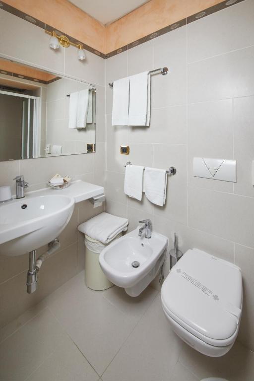 Hotel Vienna Ostenda e Ristorante il Danubio - Resim 25