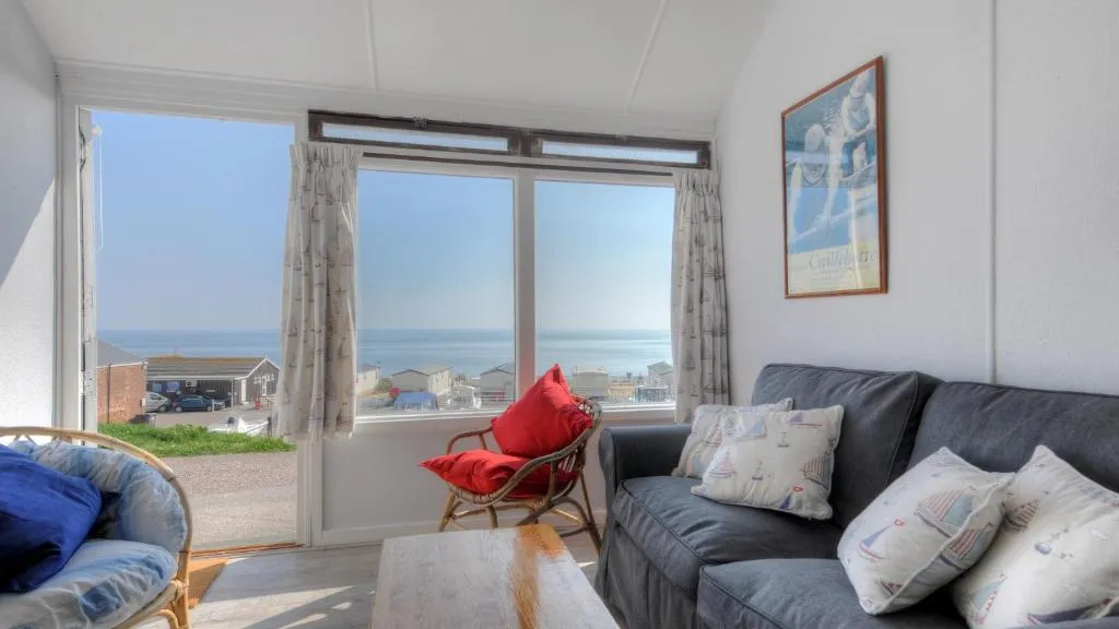 The Hut Lyme Regis, Lyme Regis, Marea Britanie